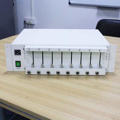 Zylinderförmiger 18650 Körperverletzungs-Vorwurf Presmatic und Entladungs-Prüfvorrichtung 5V 3A 8CH PC-gesteuert