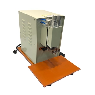 Mini Cylindrical Battery Pack Welding-Maschine 15KW für Batterie 18650