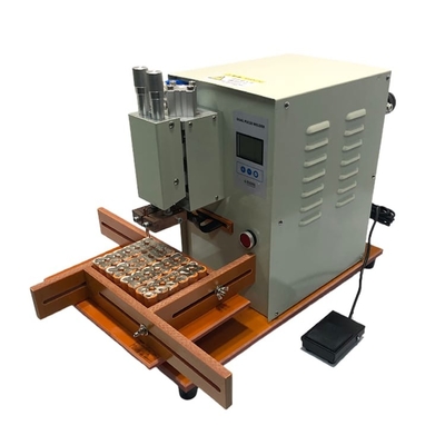 Mini Cylindrical Battery Pack Welding-Maschine 15KW für Batterie 18650