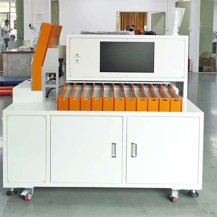 11 Kanal-Zellsortierende Maschine für zylinderförmige Trennung der Lithium-Batterie-18650