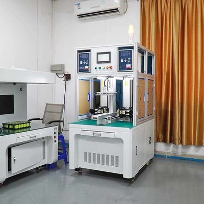 Guter Preis Automatisches Drehkopf-Spot-Schweißgerät Doppelseitige Batteriepack-Spot-Schweißmaschine mit Gleichspannungsumrichter Online