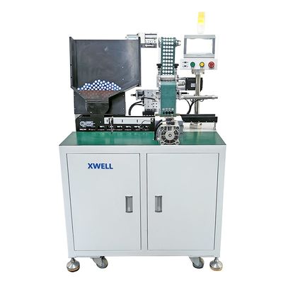 Guter Preis Zylindrische Batteriezellen-Kennzeichnungs- und Klebmaschine Automatische Isolierpapieraufkleber Batterie-Aufklebermaschine Online